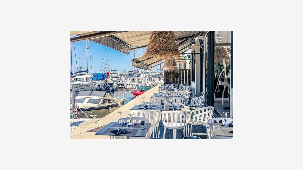 Vente bar restaurant vue panoramique sur Leucate