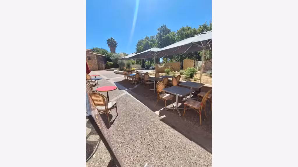 AV restaurant sur rue piétonne Lézignan Corbieres