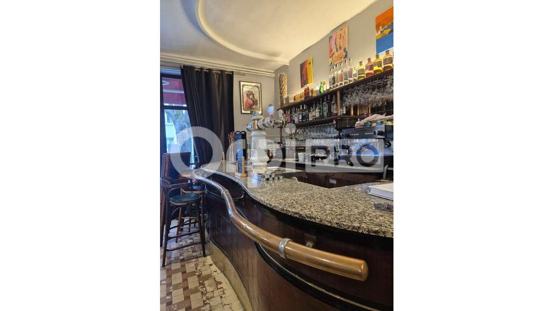 Vente bistrot authentique avec terrasse à Limoges