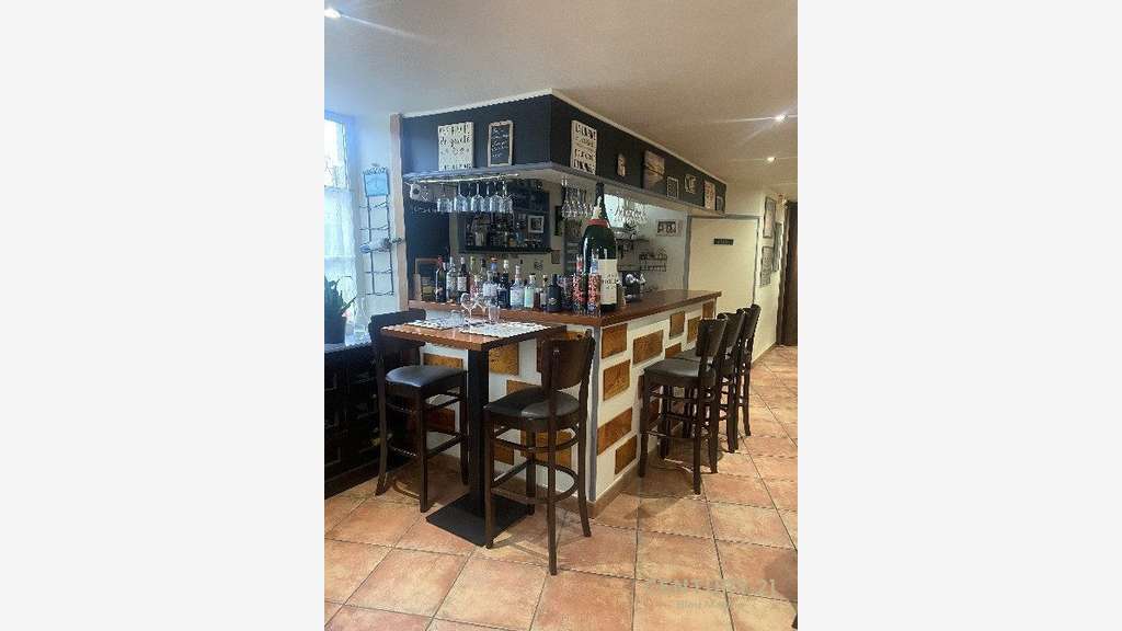 Restaurant de charme à vendre clé en main à Luçon