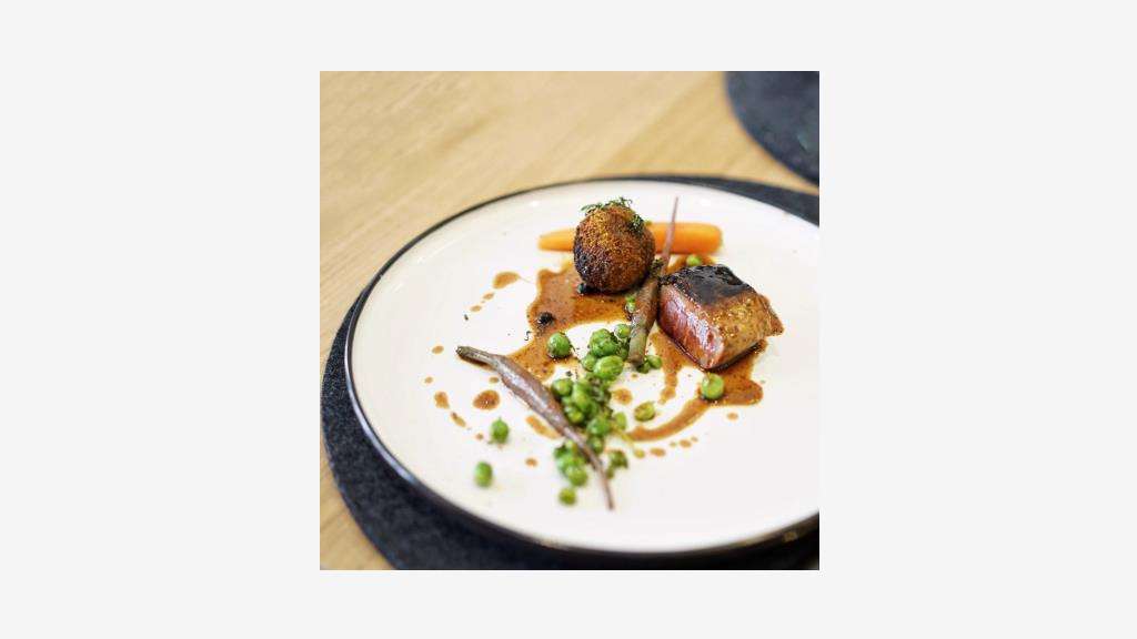 Vente restaurant haut de gamme avec patio 13008