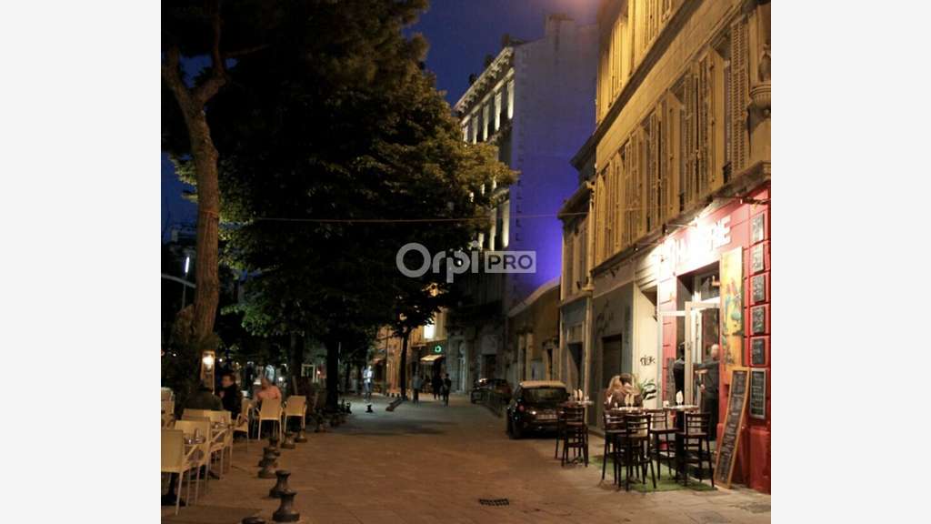 AV restaurant d'exception à Marseille Cours Julien