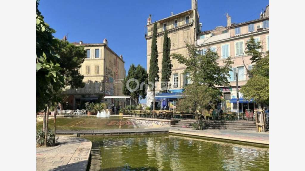 AV restaurant d'exception à Marseille Cours Julien