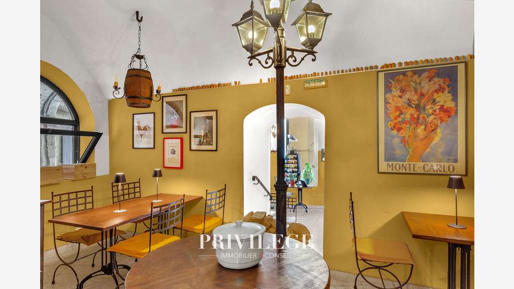 Vente restaurant bar à vin de charme à Menton