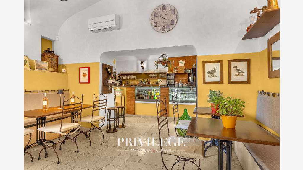 Vente restaurant bar à vin de charme à Menton
