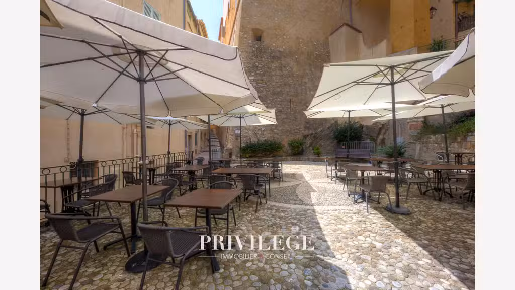 Vente restaurant bar à vin de charme à Menton