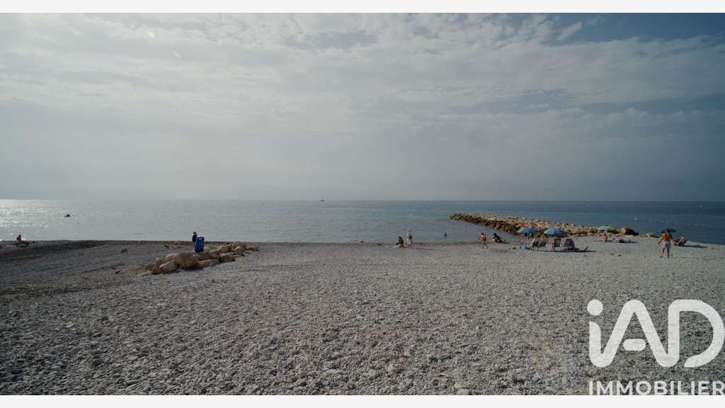 Vente restaurant terrasse en dront de mer à Menton