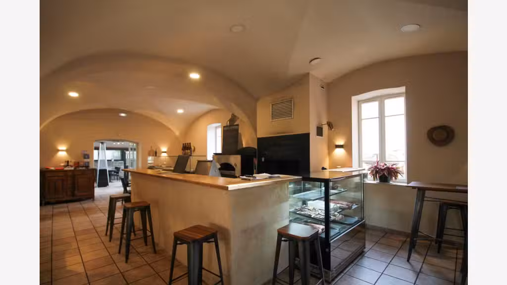 Vente restaurant bel empl à Montbrun-les-bains