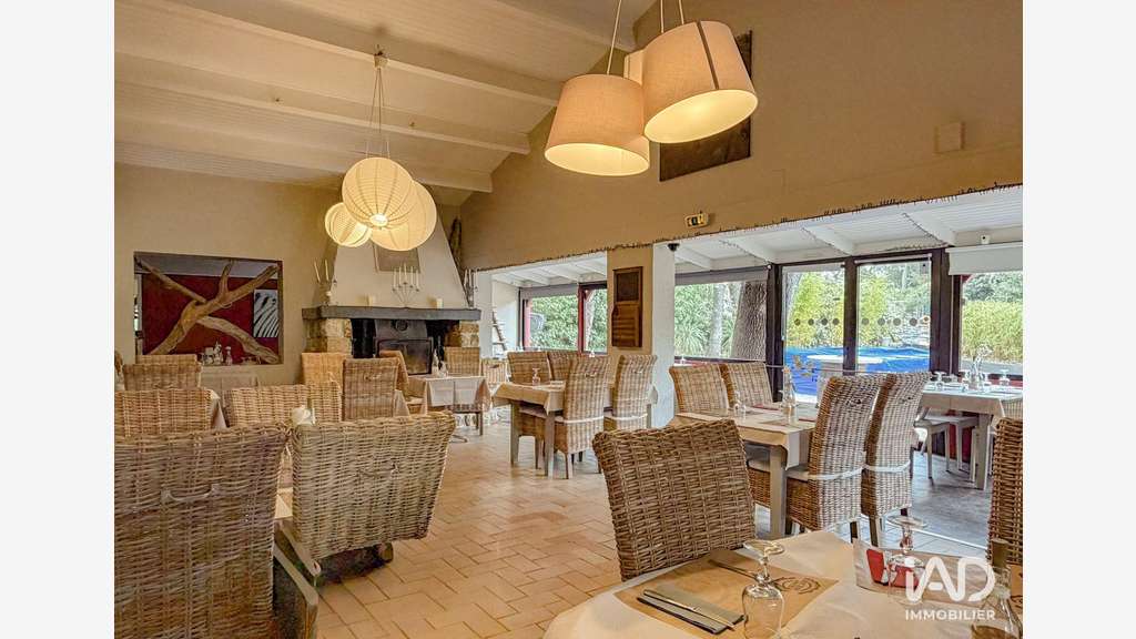 Restaurant à Mornas