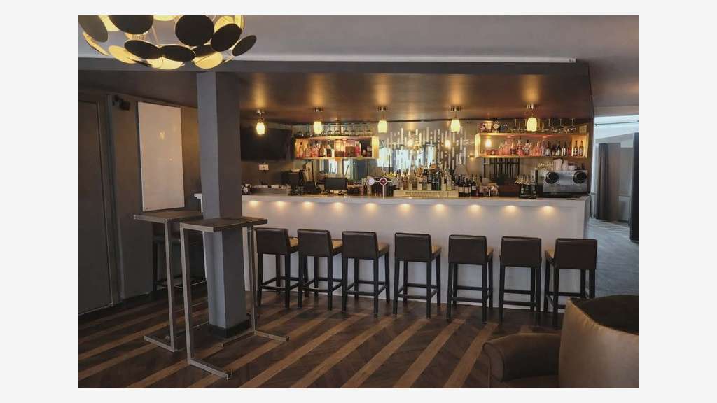 Vente bar lounge lic IV au coeur de Nantes