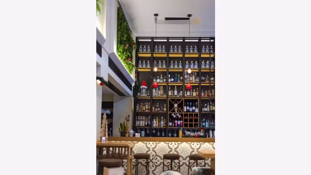 Vente restaurant d'exception 947m² vue mer à Nice