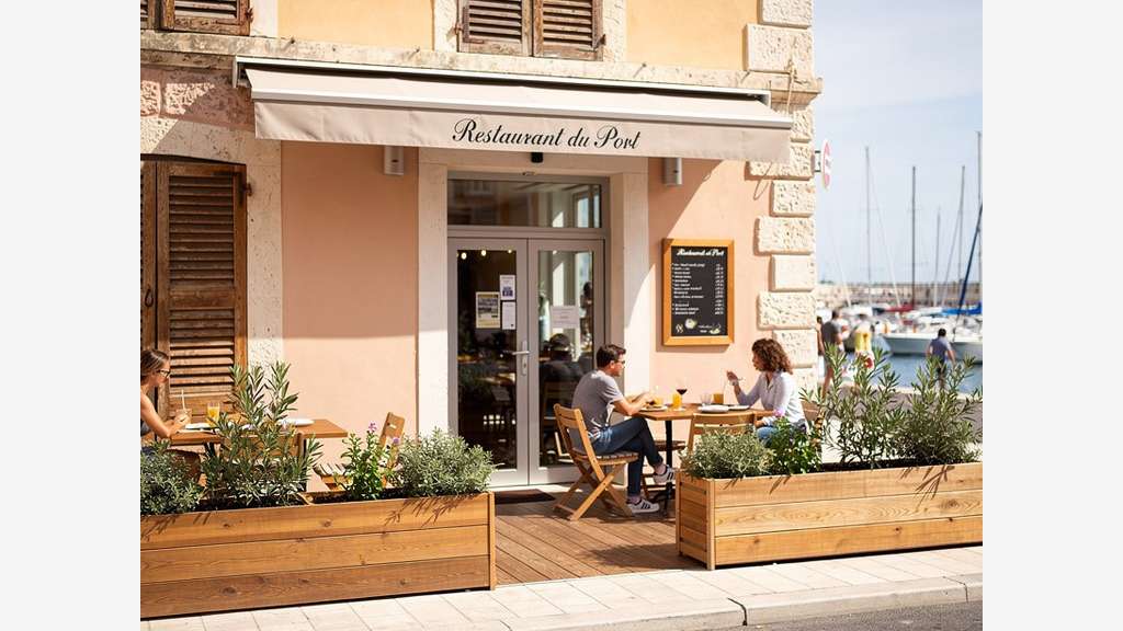 AV petit restaurant à deux pas du port de Nice