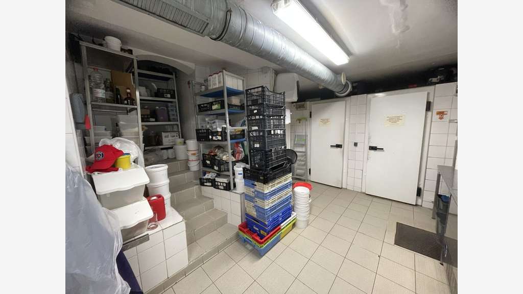 Vente 60 couverts + 16 couverts en terrasse 75010