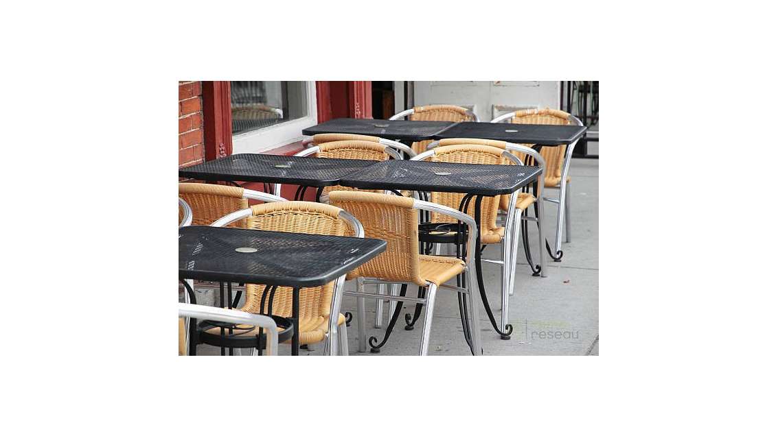 Situé au rue Cardinet, 75017 Paris, ce charmant re