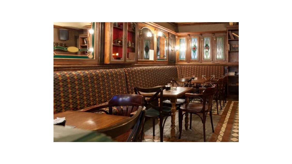 Cède bar restaurant terrasse en hyper centre ville