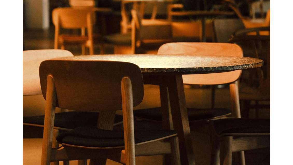 Restaurant en angle à reprendre à Paris