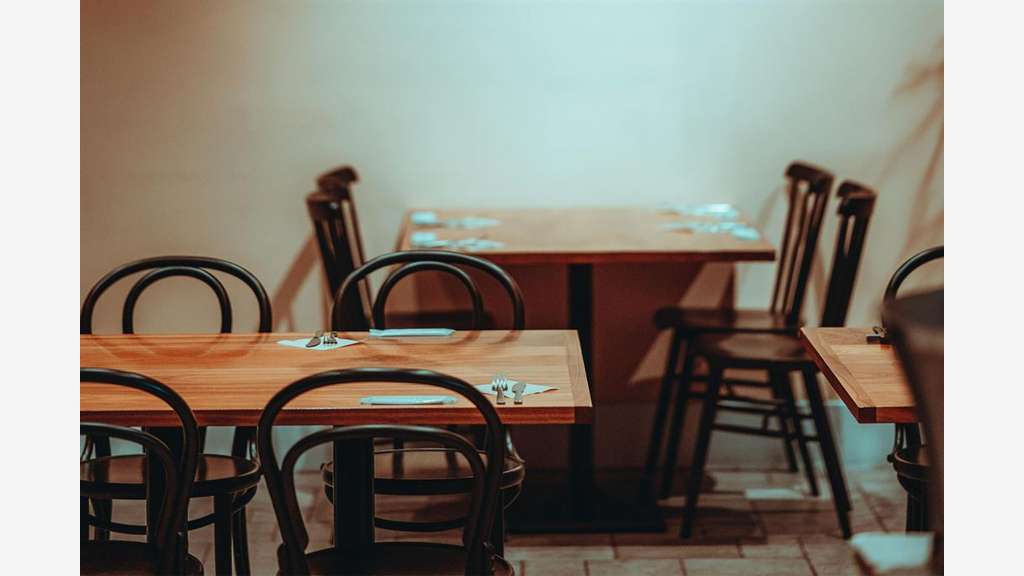 AV restaurant axe piéton très passant Montparnasse