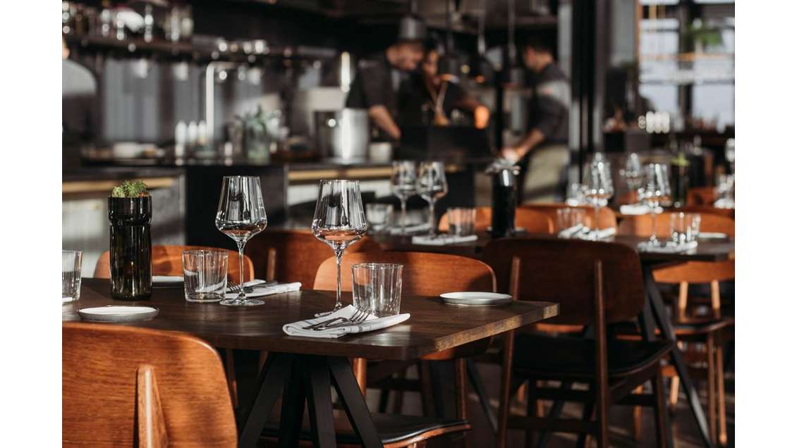 Bar brasserie restaurant