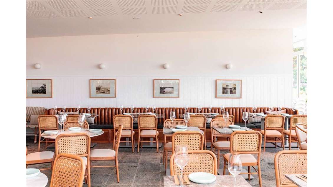 AV Restaurant dans quartier résidentiel recherché