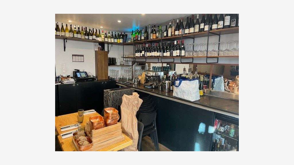 Cède restaurant à Paris 18 Montmartre rue Durantin