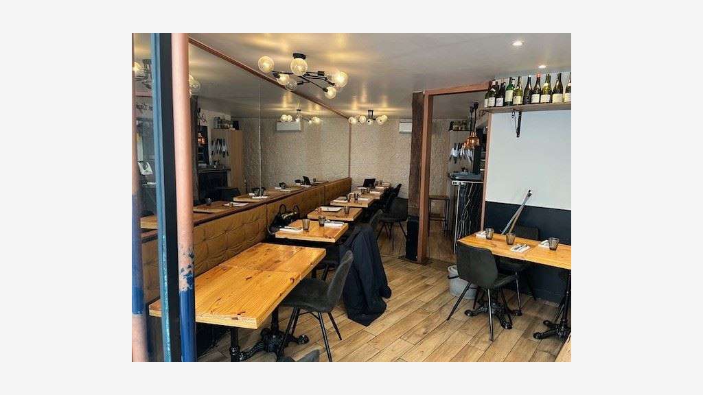 Cède restaurant à Paris 18 Montmartre rue Durantin
