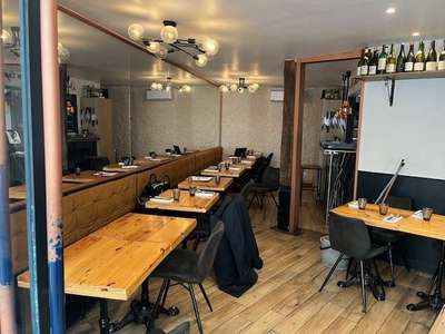 Cède restaurant à Paris 18 Montmartre rue Durantin