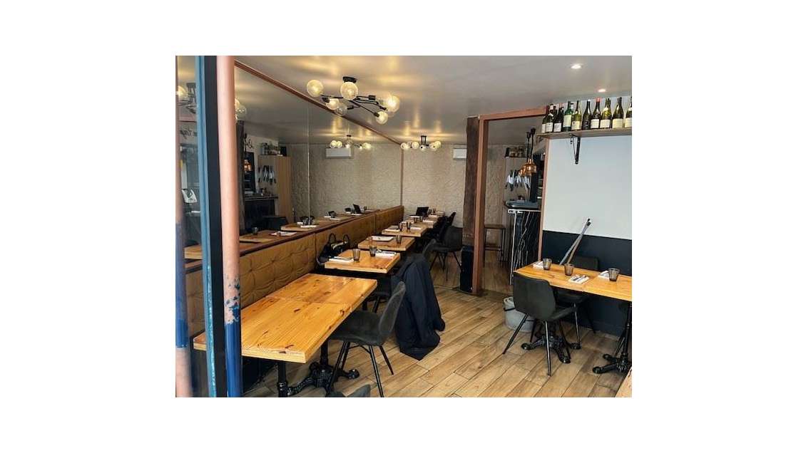 Cède restaurant à Paris 18 Montmartre rue Durantin