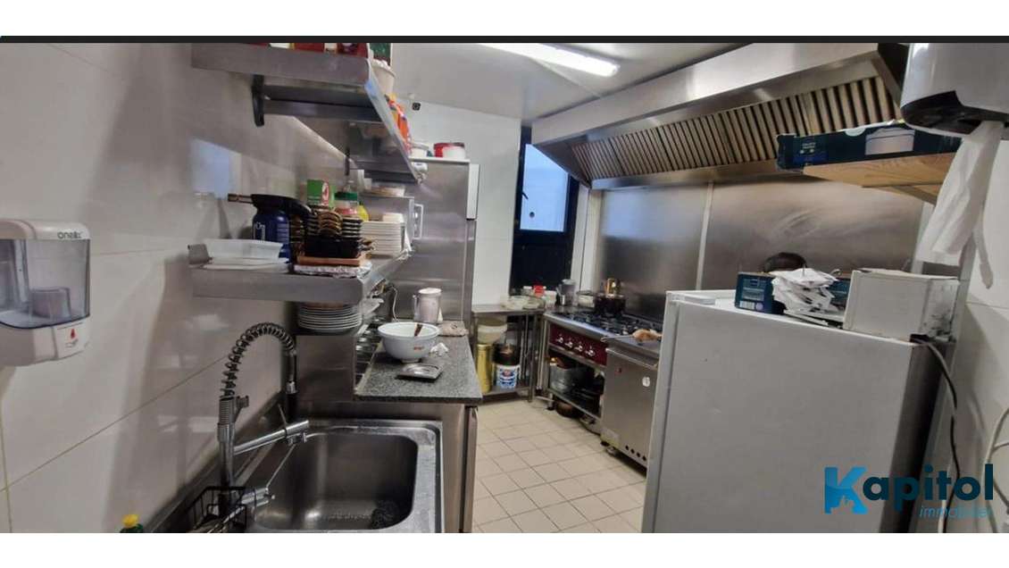 Vente bar restaurant bon emplacement à Paris 10