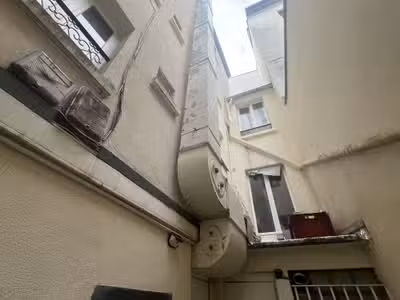 AV restaurant quartier dynamique bel empl 75011