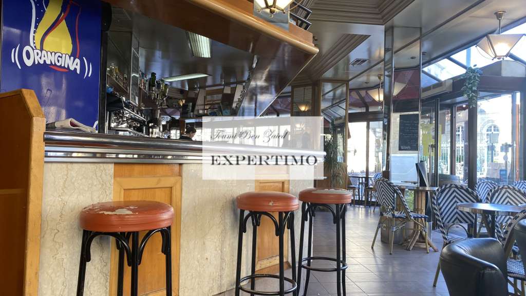 AV brasserie restaurant licence IV logement Paris