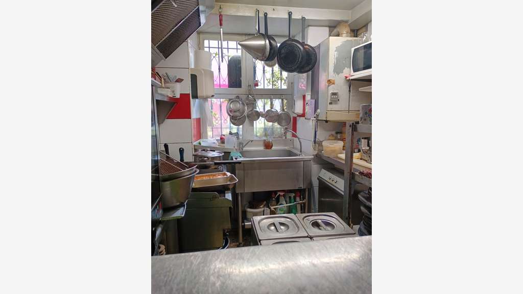 Vente restaurant festif à Pau quartier historique