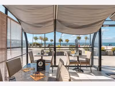 Vente restaurant grande capacité bord de mer 66