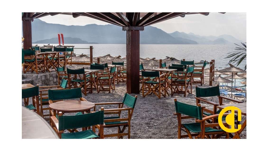 Vente restaurant les pieds dans l'eau en Savoie