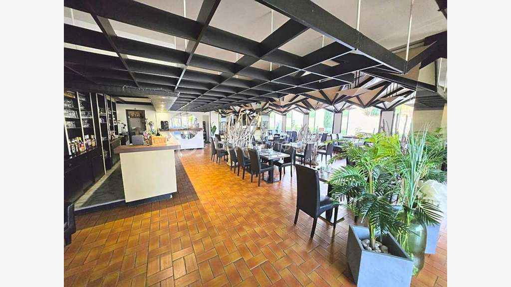 Vente FDC restauration + appart à Pierrelatte