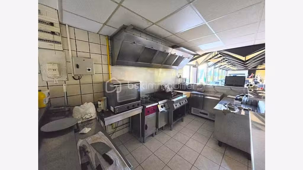 Vente FDC restauration + appart à Pierrelatte