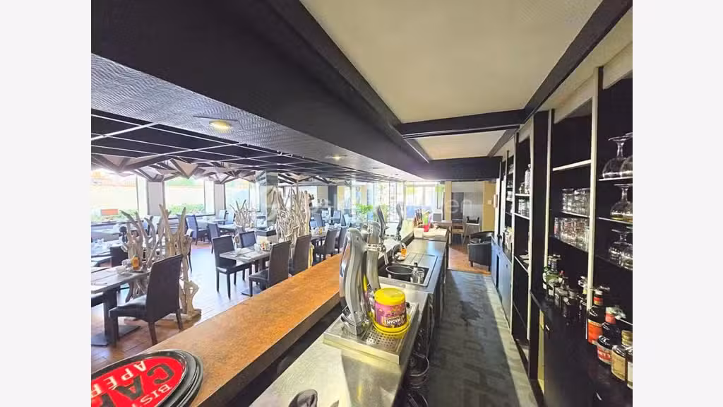 Vente FDC restauration + appart à Pierrelatte