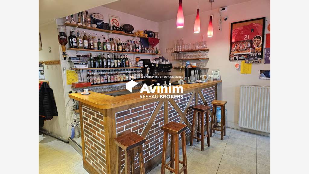 Vente restaurant bar avec licence IV à Pirajoux