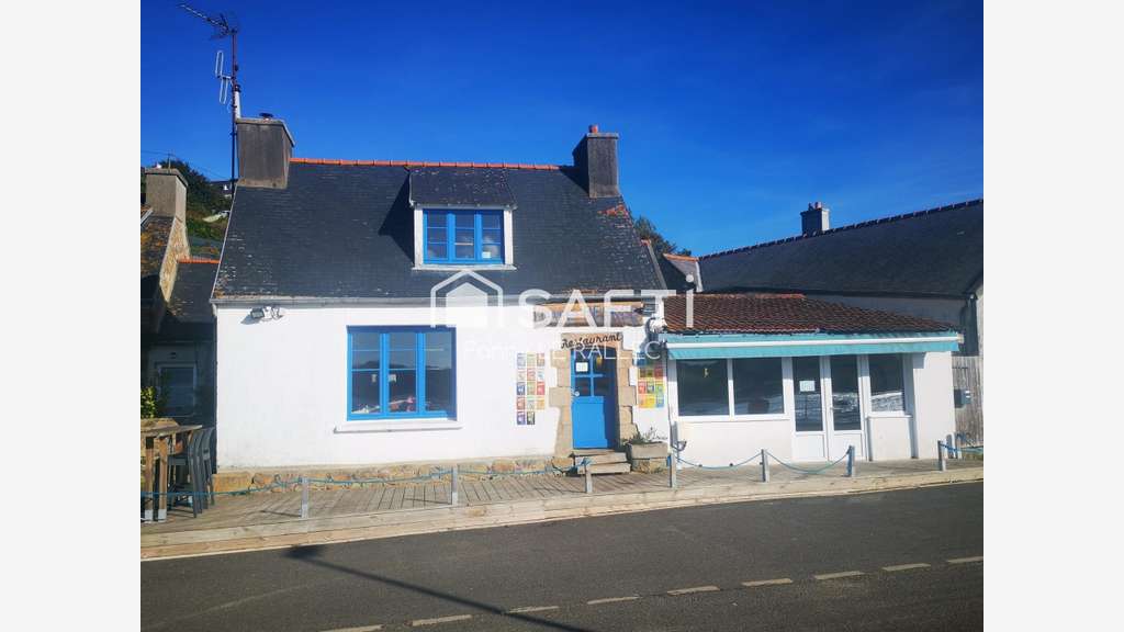 Vente restaurant les pieds dans l'eau à Plouguiel