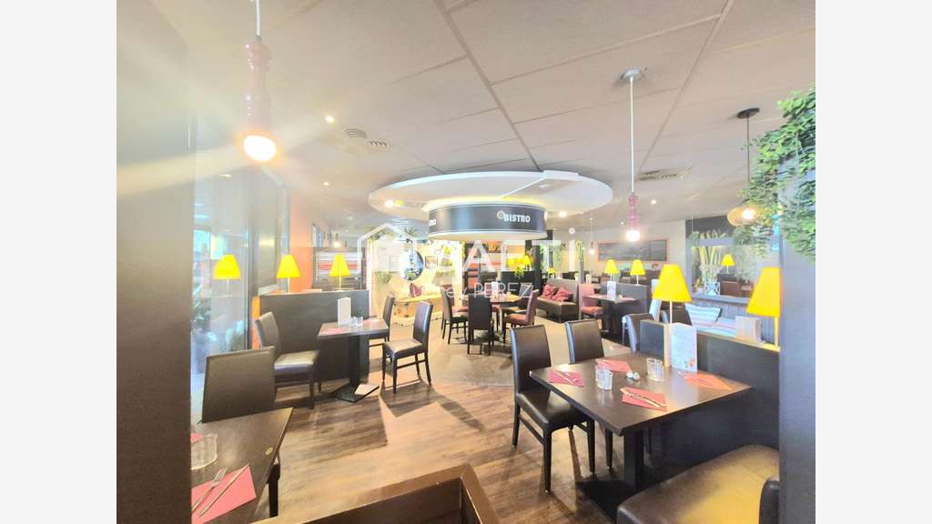 AV restaurant spacieux terrasse Pontault-Combault