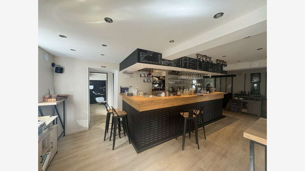 Vente murs & fonds bar restaurant à vendre à Pau