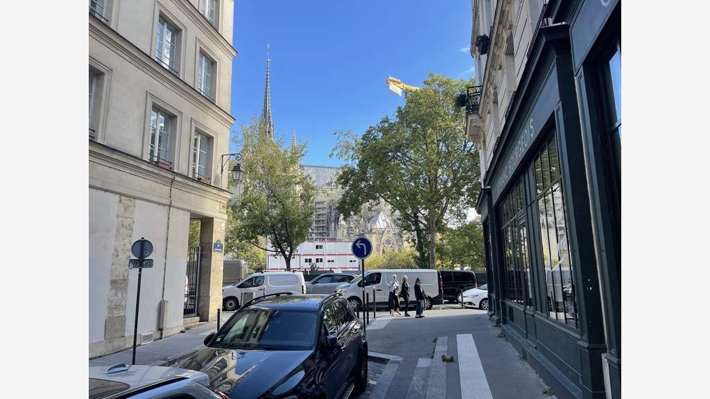 Restaurant bel emplacement, beau CA Terrasse 75005
