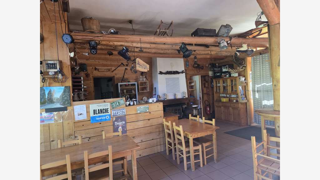 AV restaurant emblématique de montagne 38