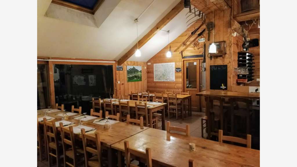 AV restaurant emblématique de montagne 38