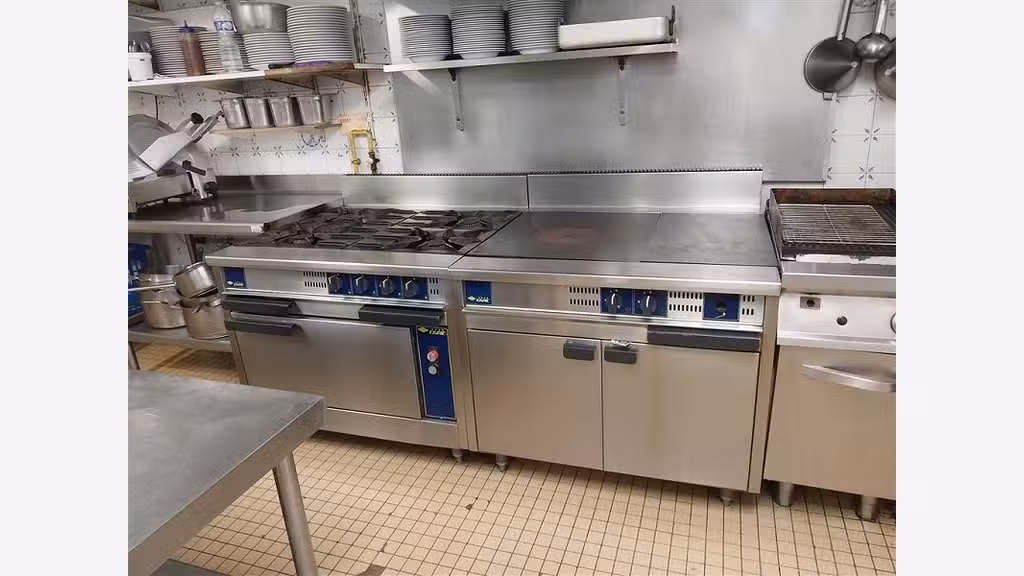 Vente restaurant du midi avec buffet à Reze