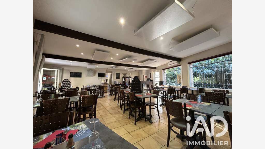 Vente bar restaurant en centre village de Roaix