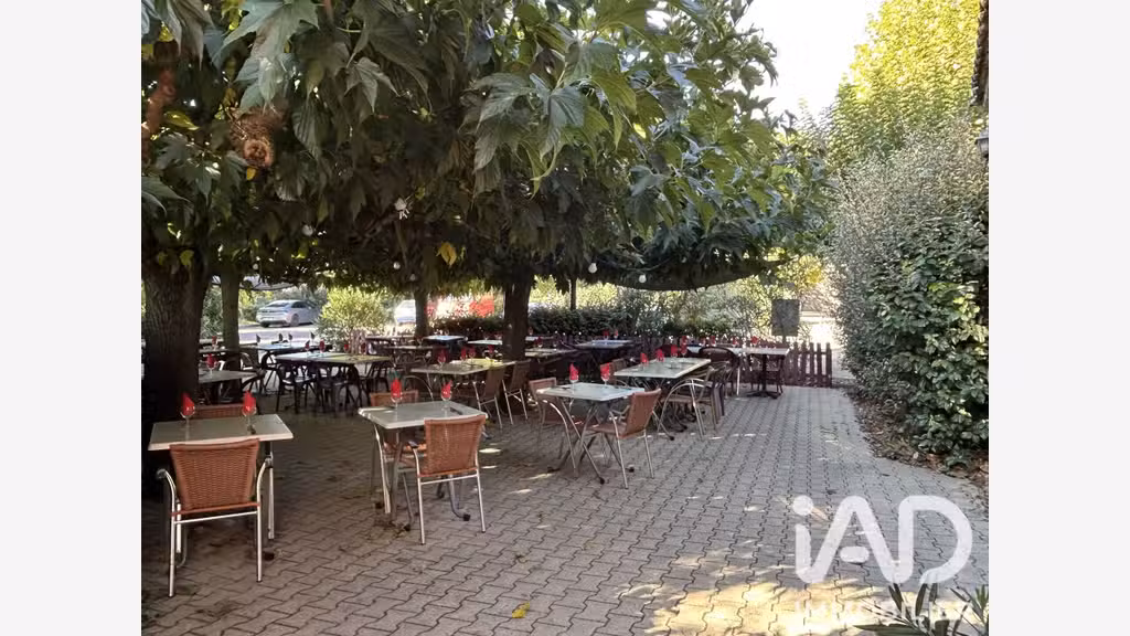 Vente bar restaurant en centre village de Roaix