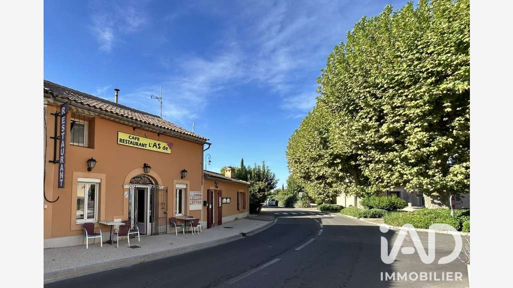 Vente bar restaurant en centre village de Roaix