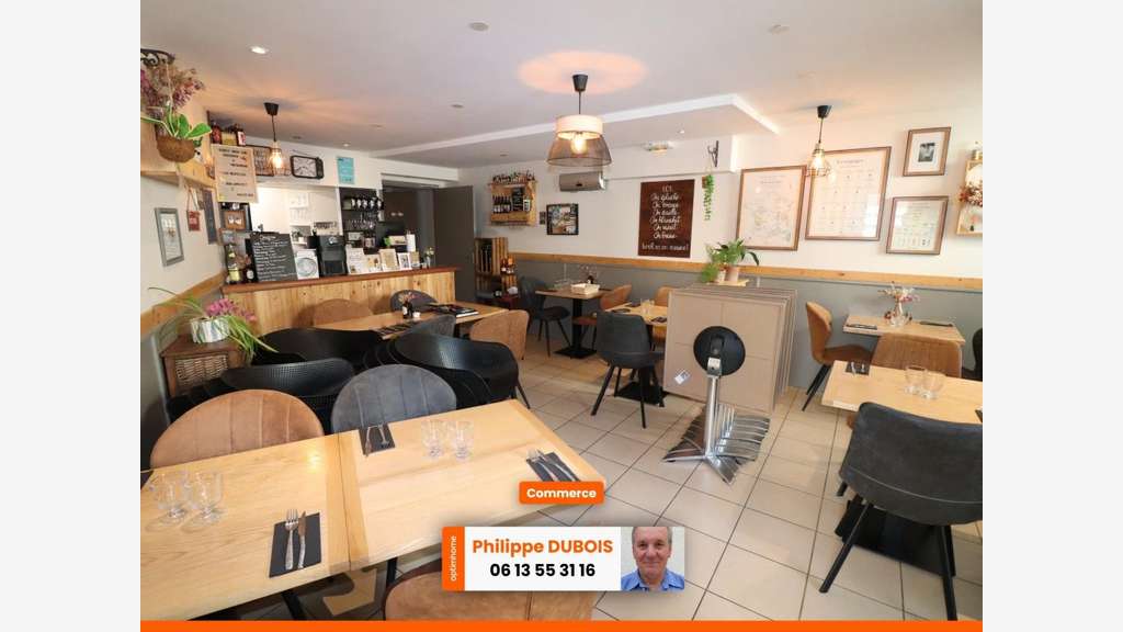 A VENDRE SUPERBE RESTAURANT AU COEUR DE ROCHEFORT