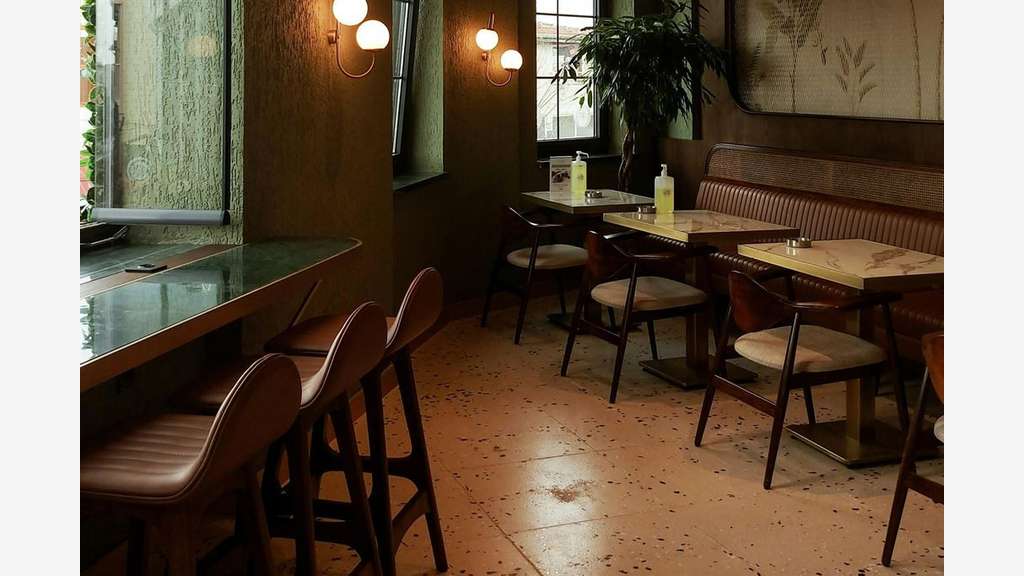 BAR BRASSERIE RESTAURANT LICENCE IV
