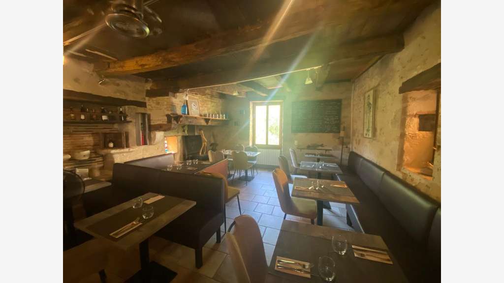 À vendre restaurant emplacement N°1 dans le Lot